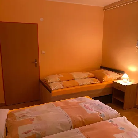 Privat No 13 Apartment